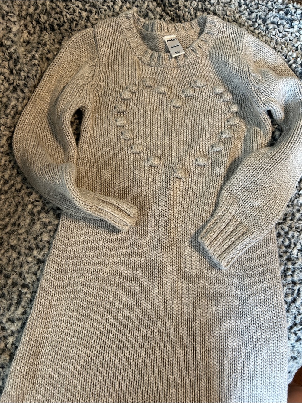 Old Navy Cream Cable-Heart Crewneck Sweater